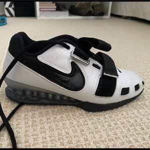 Nike Romaleos 2, white weightlifting shoe (W6)